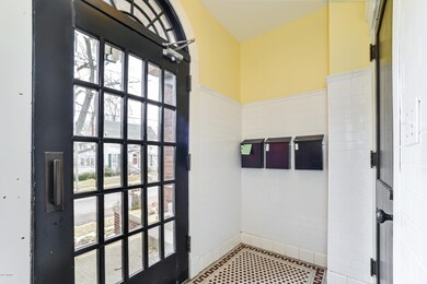 006-Foyer-3708682-large