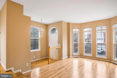 2512 Woodrow Wilson Dr, Herndon, VA 20171 - photo 5