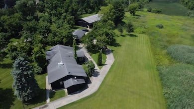 3345 Beach Rd, Port Huron, MI 48060 - photo 6