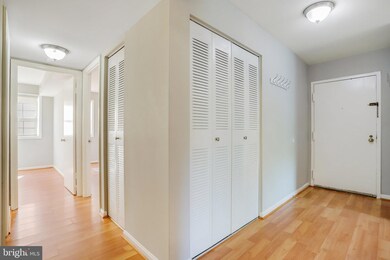 856 Quince Orchard Blvd unit T-2, Gaithersburg, MD 20878 - photo 7