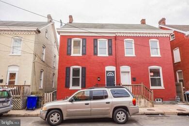 18 S Locust St, Hagerstown, MD 21740 - photo 2