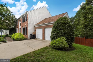 10602 Wood Pointe Ct, Glenn Dale, MD 20769 - photo 2