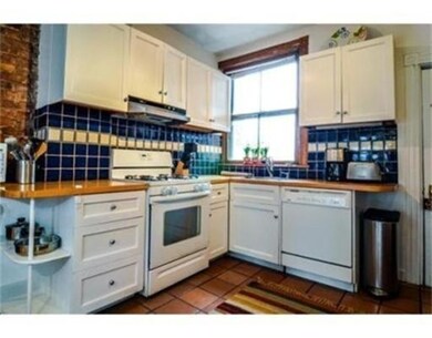 7 Verndale St unit 3, Brookline, MA 02446 - photo 7