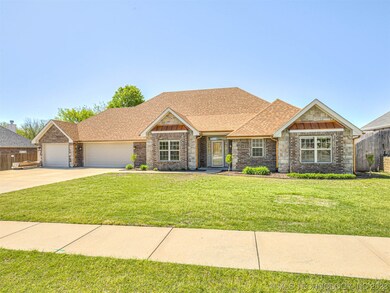 2811 SE Vicksburg St, Bartlesville, OK 74006 - photo 2