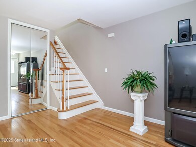 1317 Rockland Ave, Staten Island, NY 10314 - photo 5