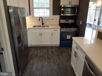 1013 Vauclain Ave, Woodlyn, PA 19094 - photo 4