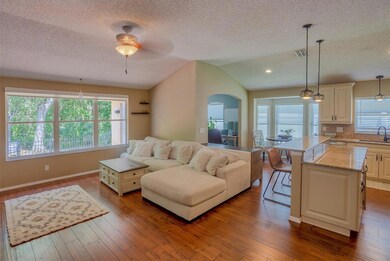 329 Tavernier Dr, Oldsmar, FL 34677 - photo 3