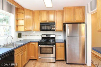 12813 Weiss St, Rockville, MD 20853 - photo 2