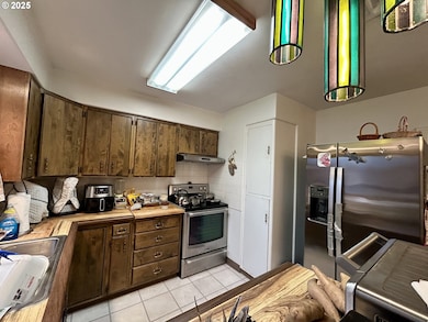 917 Myrtle St, the Dalles, OR 97058 - photo 6