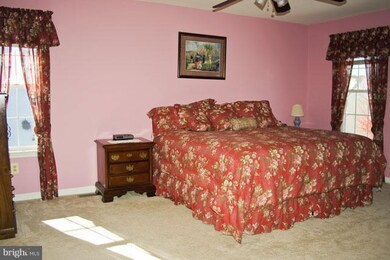 7152 Wimmer Ln, Sykesville, MD 21784 - photo 3