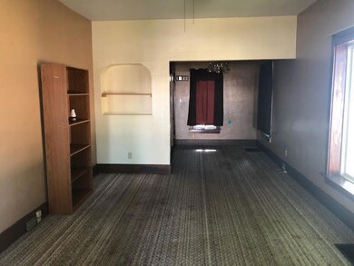 living room-dining room
