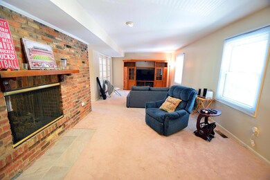 6 Living Room