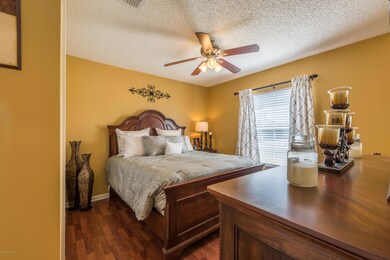 6045 Scenic Meadow Ln, Jacksonville, FL 32244 - photo 4