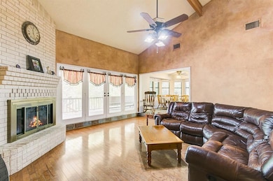 5709 Hondo Dr, Granbury, TX 76049 - photo 6