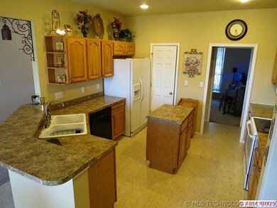 Very Spacious Kitchen and Island