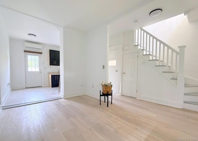 35 7th St, New Rochelle, NY 10801 - photo 6