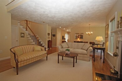 35 Hawthorne Village Rd unit U360, Nashua, NH 03062 - photo 7