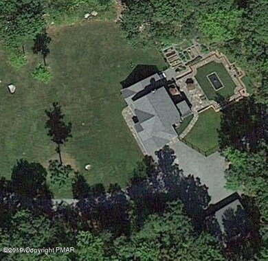 127 Parkwood Dr, Hawley, PA 18428 - photo 4