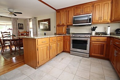 10 Pleasant St, Saugus, MA 01906 - photo 6