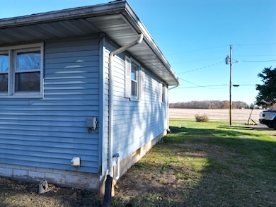 133 S Oak Acre Dr, Martinton, IL 60951 - photo 4