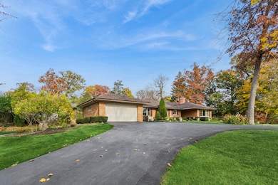 23W134 Mulberry Ln, Glen Ellyn, IL 60137 - photo 3