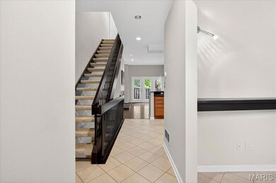 4323 Laclede Ave unit E, Saint Louis, MO 63108 - photo 2