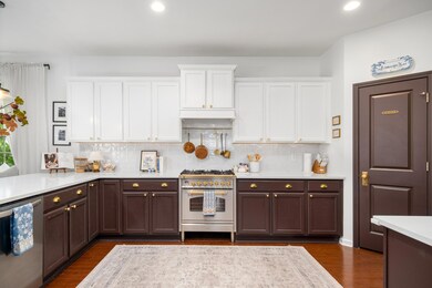 2283 Show Basket Way-10