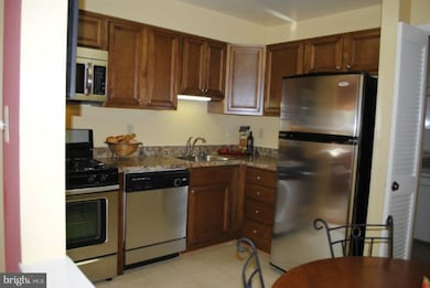 21 Ruxview Ct unit 202, Towson, MD 21204 - photo 7