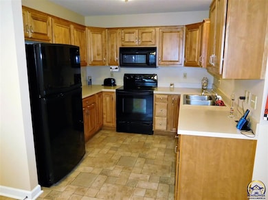 4710 SW 30th St, Topeka, KS 66614 - photo 5