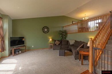 108 Maverick Dr, Mankato, MN 56001 - photo 4