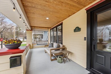 37-web-or-mls-221-e-pacemont-rd