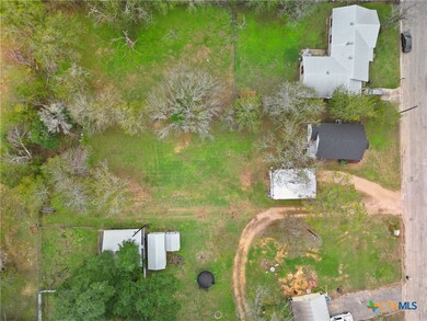 107 Mulberry St, Hallettsville, TX 77964 - photo 5