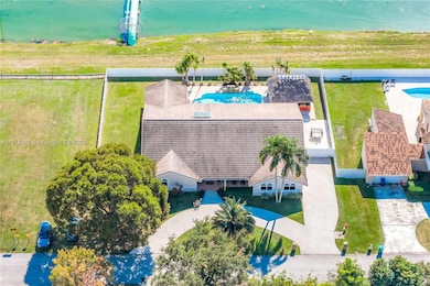 10700 SW 139th Rd, Miami, FL 33176 - photo 3