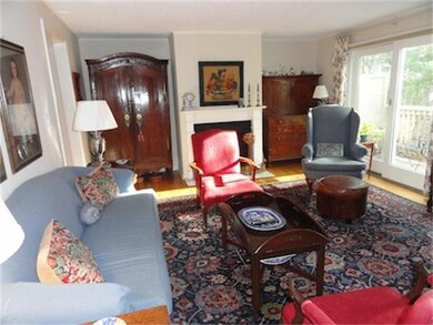 617 Washington St unit 104, Wellesley, MA 02482 - photo 2