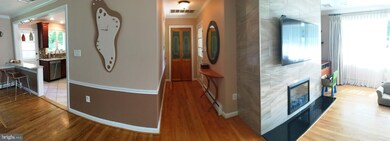 916 W Maple Dr, Southampton, PA 18966 - photo 4