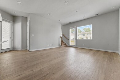 5914 Haring Ln, Houston, TX 77091 - photo 5