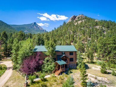 Spectacular Setting below Twin Sisters
