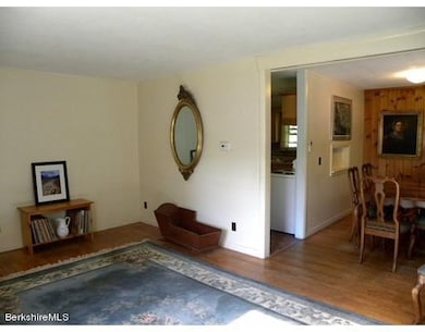 B-Living Rm