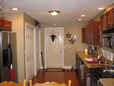 305 S Embarras Ave, Tuscola, IL 61953 - photo 5