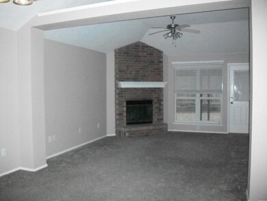 4735 Topaz Ln, Granbury, TX 76049 - photo 5