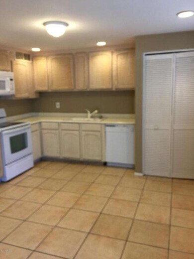 6232 W Hubbell St, Phoenix, AZ 85035 - photo 2