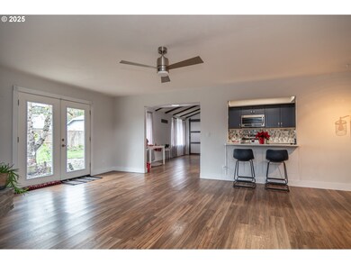 229 N Grove Ln, Sutherlin, OR 97479 - photo 6