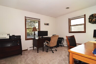 12012 Mohican Dr, Algonquin, IL 60102 - photo 7