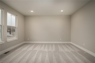 10655 Angelina Dr, North Royalton, OH 44133 - photo 2