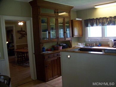 Large eat in Kitchen