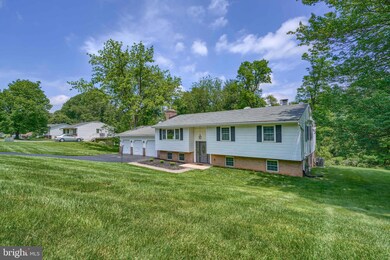 5817 Dale Dr, Sykesville, MD 21784 - photo 3