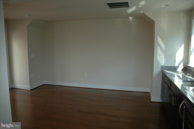 725 Mckenzie Ave, Alexandria, VA 22301 - photo 6