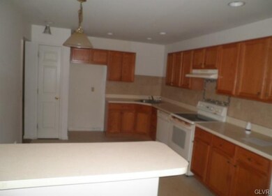 276 Park Ridge Dr, Easton, PA 18040 - photo 3