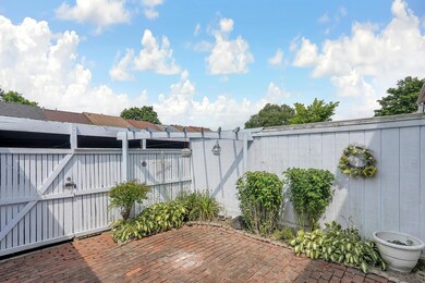 548 Pamlico St, Columbus, OH 43228 - photo 3