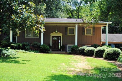 225 W Debbie Ln, Statesville, NC 28625 - photo 2